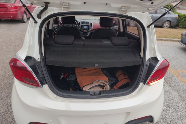 Used CHANGAN Benni 2014 1.4L IMT Luxury Model Trunk