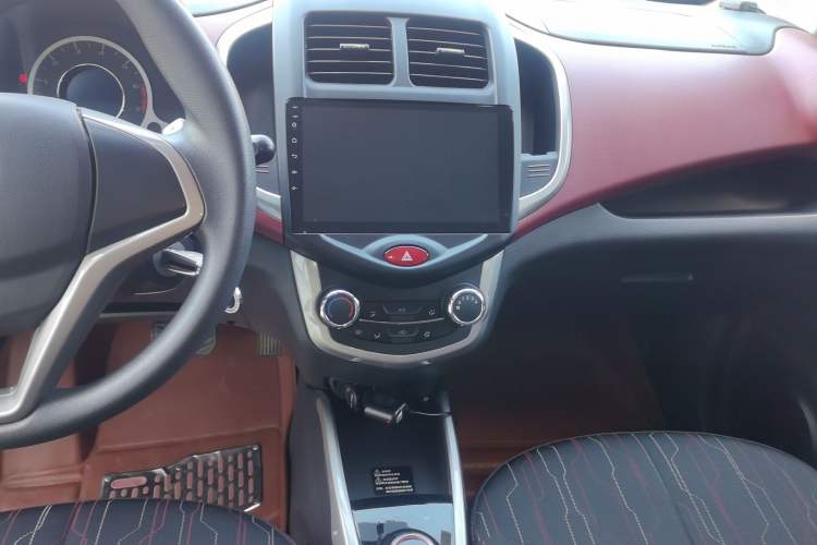 Used CHANGAN Benni 2014 1.4L IMT Luxury Model Audio And AC Panel