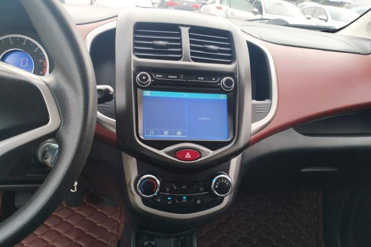 Used CHANGAN Benni 2014 1.4L Manual Luxury Model Audio And AC Panel