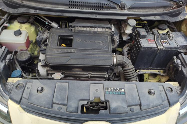 Used CHANGAN Benni 2014 1.4L IMT Luxury Model Engine Bay