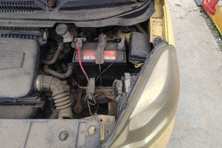 Used CHANGAN Benni 2014 1.4L Manual Luxury Model Engine Bay Left