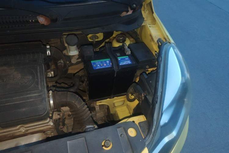 Used CHANGAN Benni 2014 1.4L Manual Luxury Model Engine Bay Left