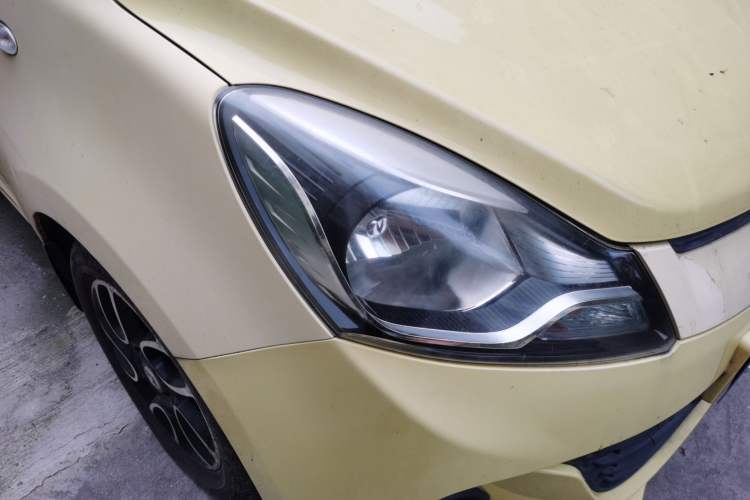 Used CHANGAN Benni 2014 1.4L IMT Luxury Model Right Front Headlight