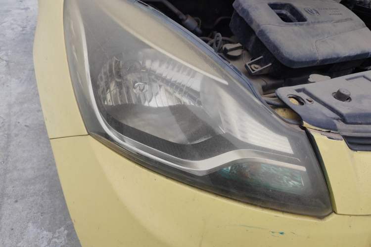 Used CHANGAN Benni 2014 1.4L Manual Luxury Model Right Front Headlight