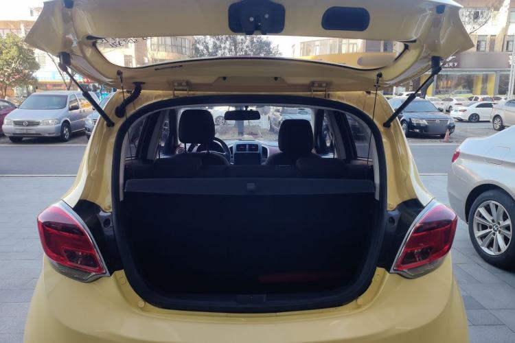 Used CHANGAN Benni 2014 1.4L IMT Luxury Model Trunk