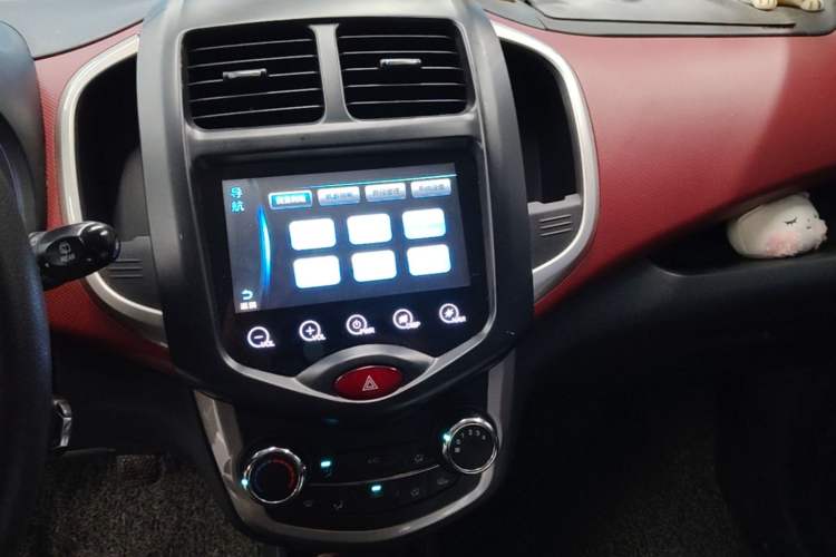 Used CHANGAN Benni 2015 1.4L Manual Luxury Version China IV Standard Audio And AC Panel