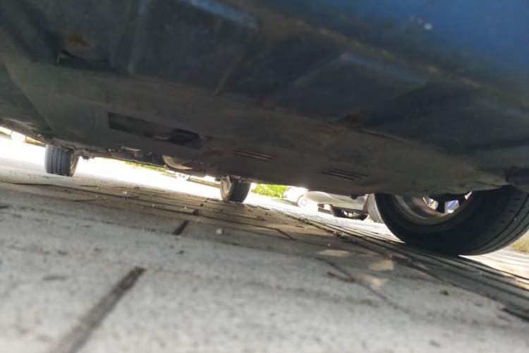 Used CHANGAN Benni 2015 1.4L IMT Luxury Version China IV Standard Chassis Front