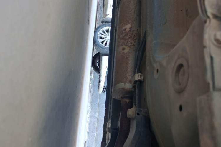 Used CHANGAN Benni 2015 1.4L IMT Luxury Model China V Standard Chassis Front Right