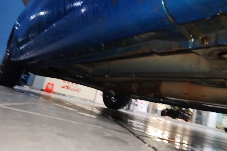 Used CHANGAN Benni 2015 1.4L Manual Luxury Version China IV Standard Chassis Front Right