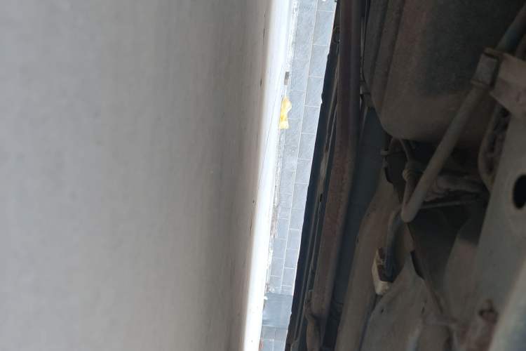 Used CHANGAN Benni 2015 1.4L IMT Luxury Model China V Standard Chassis Rear Right