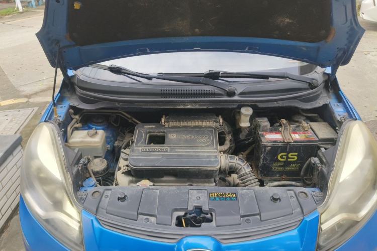 Used CHANGAN Benni 2015 1.4L IMT Prestige Model China V Standard Engine Bay