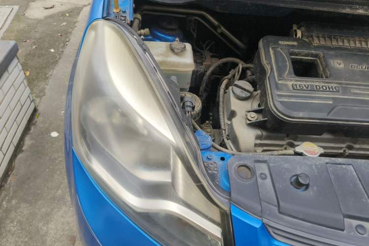 Used CHANGAN Benni 2015 1.4L IMT Prestige Model China V Standard Engine Bay Right