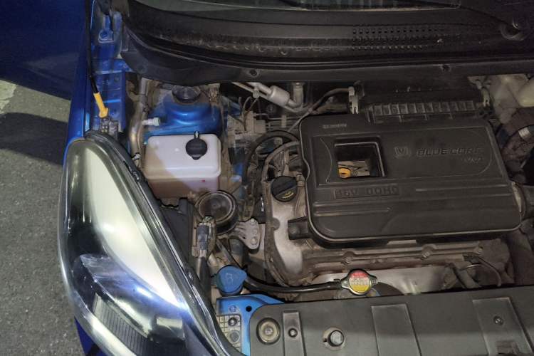 Used CHANGAN Benni 2015 1.4L Manual Luxury Model China V Standard Engine Bay Right