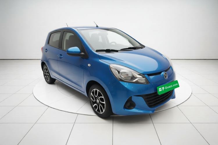 Used CHANGAN Benni 2015 1.4L Manual Luxury Model China V Standard Front Right 45 Deg