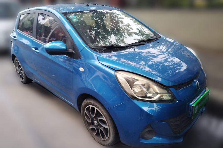 Used CHANGAN Benni 2015 1.4L IMT Luxury Model China V Standard Front Right 45 Deg