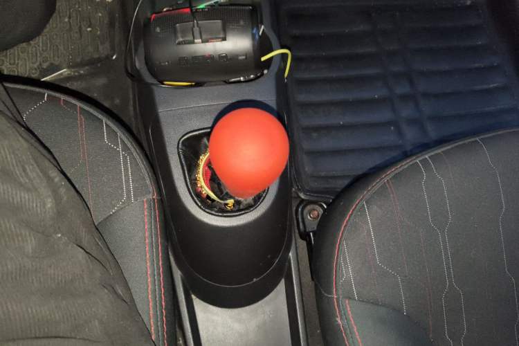 Used CHANGAN Benni 2015 1.4L Manual Luxury Model China V Standard Gear Lever