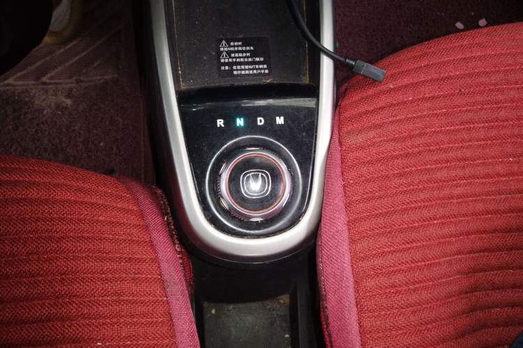 Used CHANGAN Benni 2015 1.4L IMT Luxury Model China V Standard Gear Lever