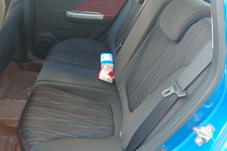 Used CHANGAN Benni 2015 1.4L IMT Luxury Model China V Standard Left Rear Seat
