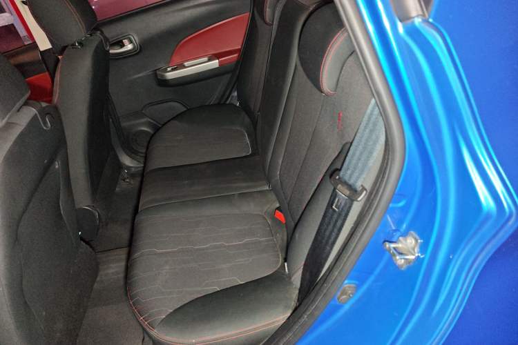 Used CHANGAN Benni 2015 1.4L Manual Luxury Model China V Standard Left Rear Seat