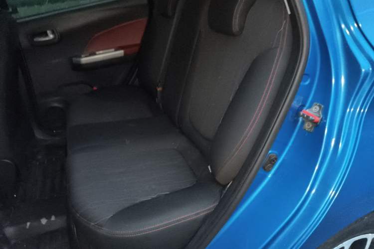 Used CHANGAN Benni 2015 1.4L Manual Luxury Model China V Standard Left Rear Seat