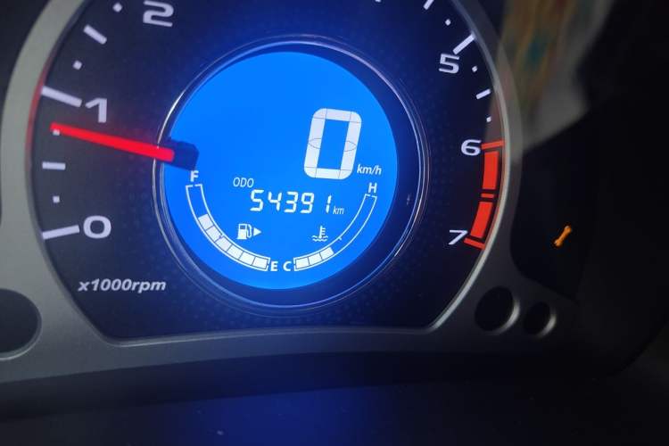 Used CHANGAN Benni 2015 1.4L Manual Luxury Model China V Standard Odometer Close Up