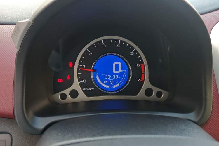 Used CHANGAN Benni 2015 1.4L IMT Luxury Model China V Standard Odometer Close Up