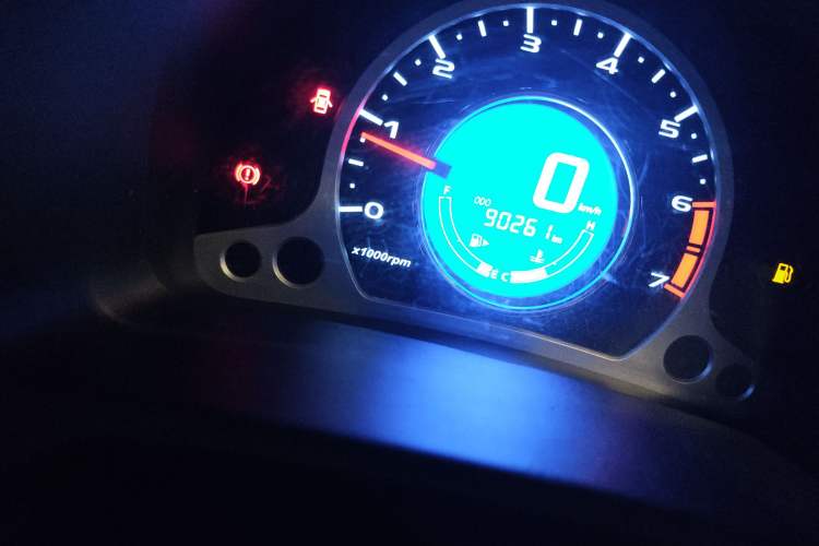 Used CHANGAN Benni 2015 1.4L Manual Luxury Model China V Standard Odometer Close Up