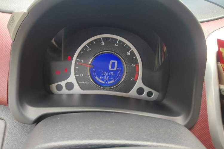 Used CHANGAN Benni 2015 1.4L IMT Prestige Model China V Standard Odometer Close Up