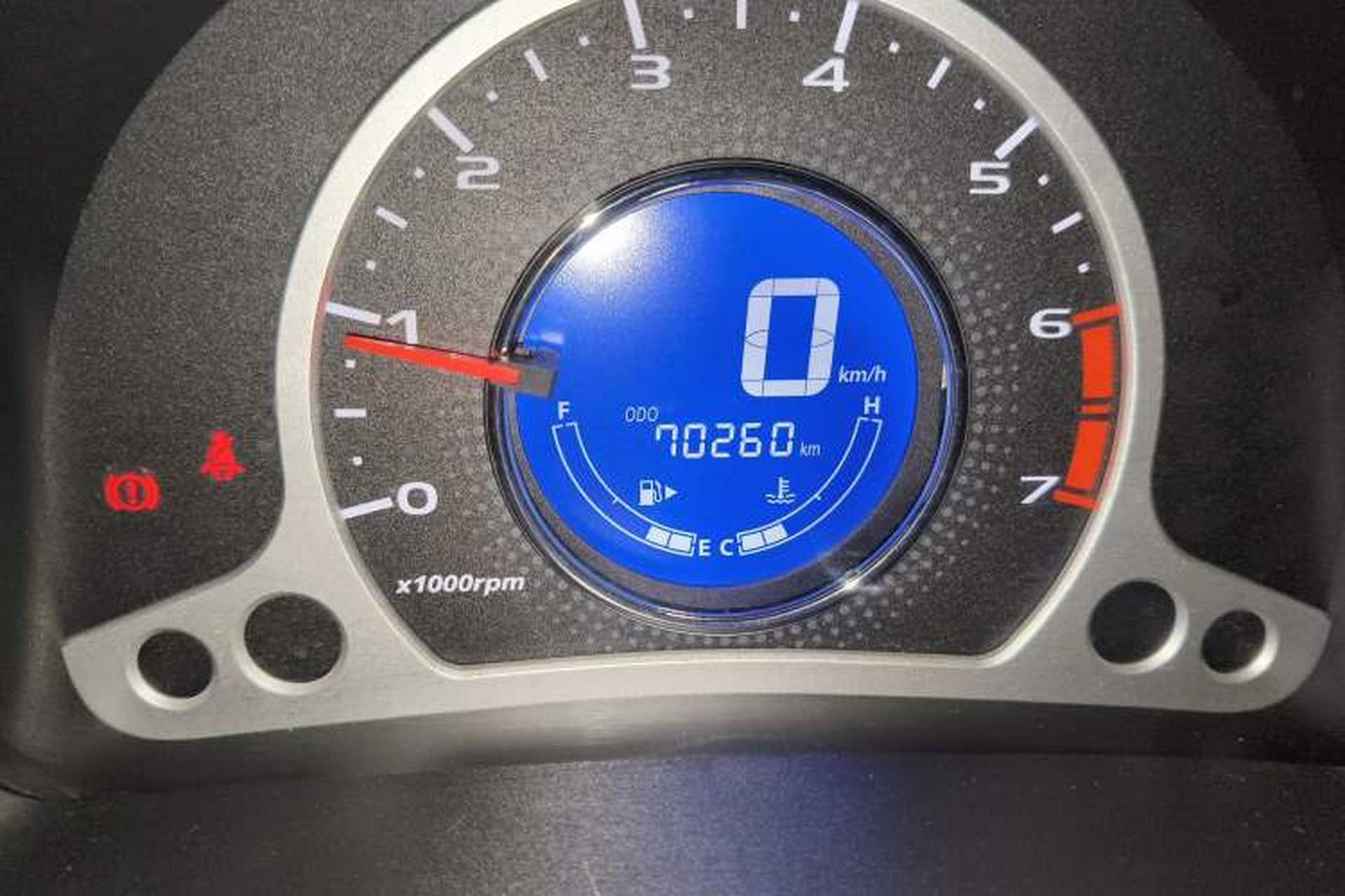 Used CHANGAN Benni 2015 1.4L Manual Luxury Model China V Standard Odometer Close Up