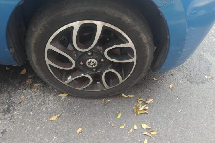 Used CHANGAN Benni 2015 1.4L Manual Luxury Model China V Standard Right Front Wheel Hub
