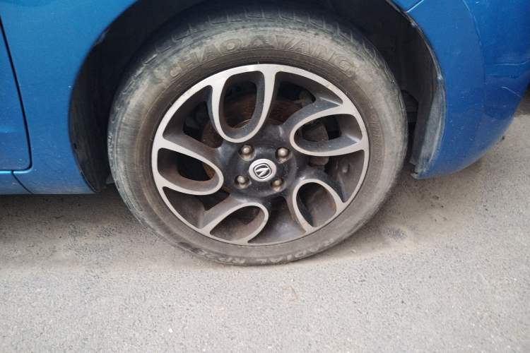 Used CHANGAN Benni 2015 1.4L IMT Luxury Model China V Standard Right Front Wheel Hub