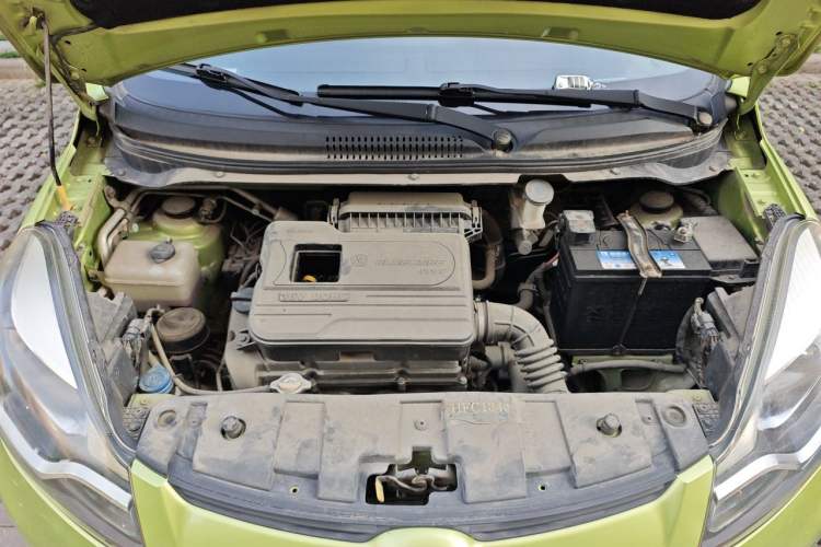 Used CHANGAN Benni 2015 1.4L IMT Sunroof Version China V Standard Engine Bay