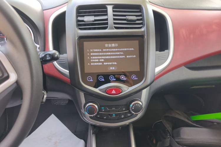 Used CHANGAN Benni 2015 1.4L IMT Luxury Model China IV Audio And AC Panel