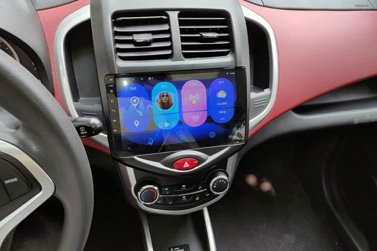 Used CHANGAN Benni 2015 1.4L IMT Sunroof Version China V Standard Audio And AC Panel