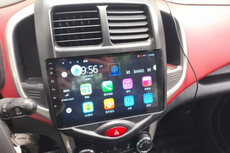 Used CHANGAN Benni 2015 1.4L IMT Sunroof Version China V Standard Audio And AC Panel