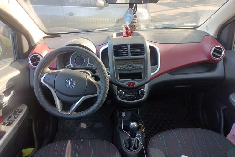 Used CHANGAN Benni 2015 1.4L Manual Luxury Model China IV Standard Center Console