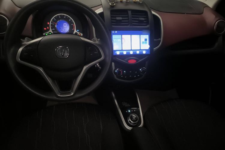 Used CHANGAN Benni 2015 1.4L IMT Luxury Model China IV Center Console