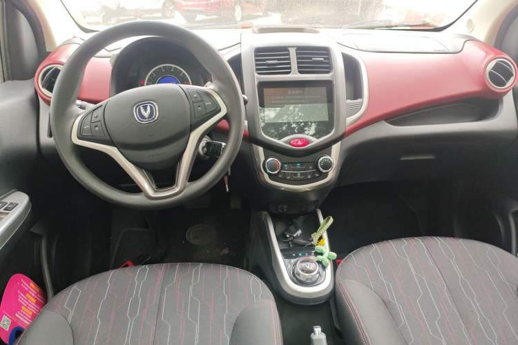 Used CHANGAN Benni 2015 1.4L IMT Sunroof Version China V Standard Center Console