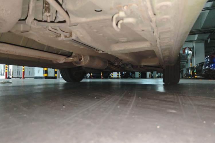 Used CHANGAN Benni 2015 1.4L IMT Luxury Version China IV Standard Chassis Rear Right