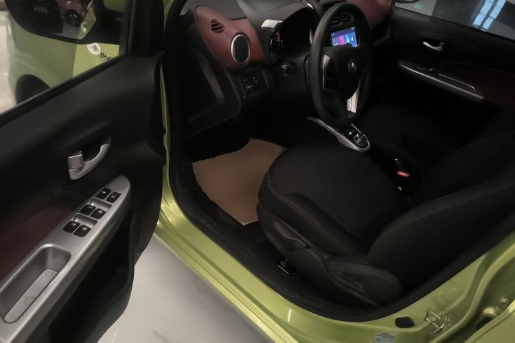 Used CHANGAN Benni 2015 1.4L IMT Luxury Model China IV Driver Seat