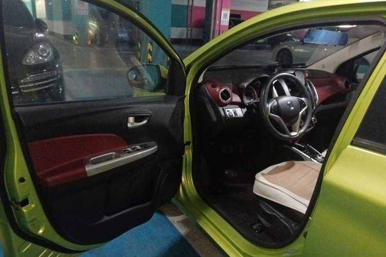 Used CHANGAN Benni 2015 1.4L IMT Prestige Model China V Standard Driver Seat