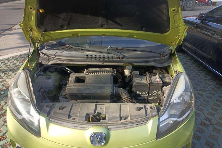 Used CHANGAN Benni 2015 1.4L Manual Luxury Model China IV Standard Engine Bay