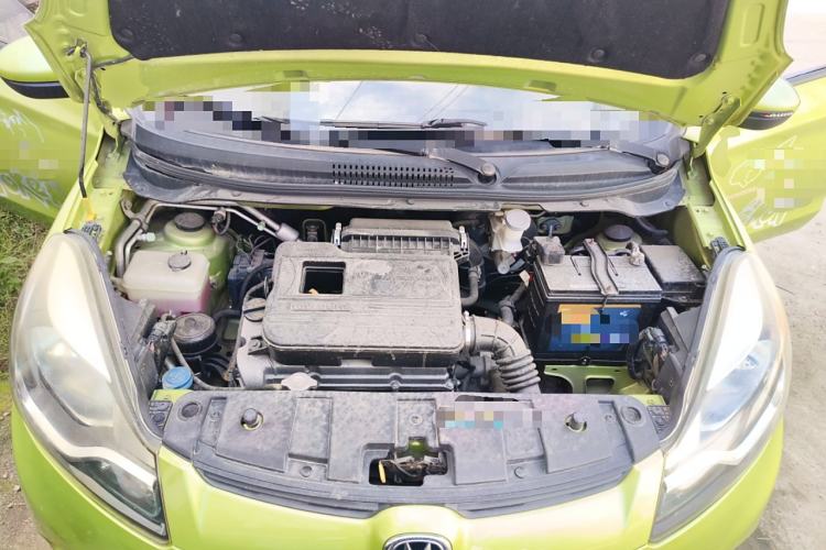 Used CHANGAN Benni 2015 1.4L Manual Luxury Model China V Standard Engine Bay