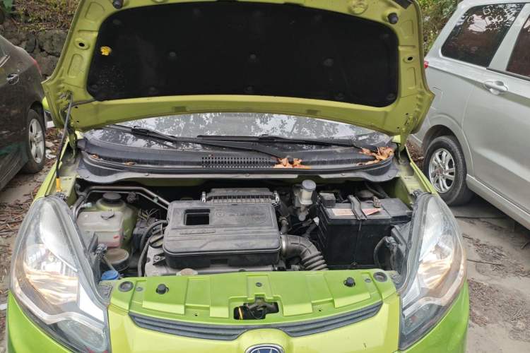 Used CHANGAN Benni 2015 1.4L IMT Sunroof Version China V Standard Engine Bay