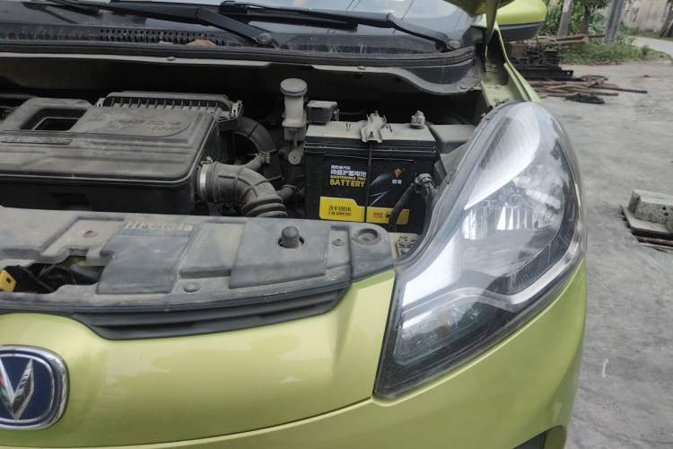 Used CHANGAN Benni 2015 1.4L IMT Prestige Model China V Standard Engine Bay Left
