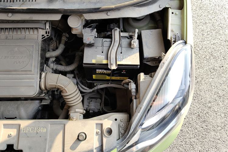 Used CHANGAN Benni 2015 1.4L IMT Prestige Model China V Standard Engine Bay Left