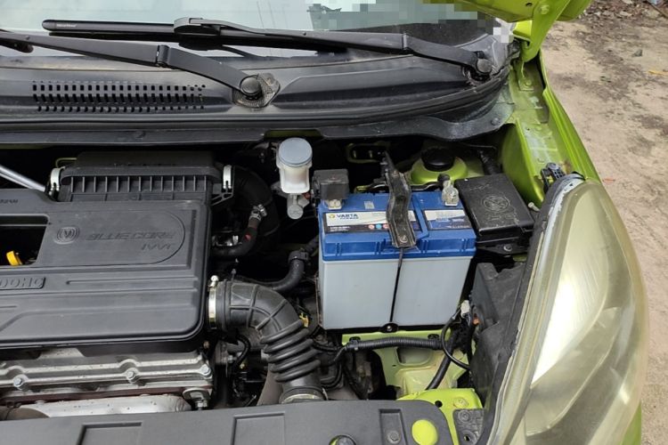 Used CHANGAN Benni 2015 1.4L IMT Sunroof Version China V Standard Engine Bay Left