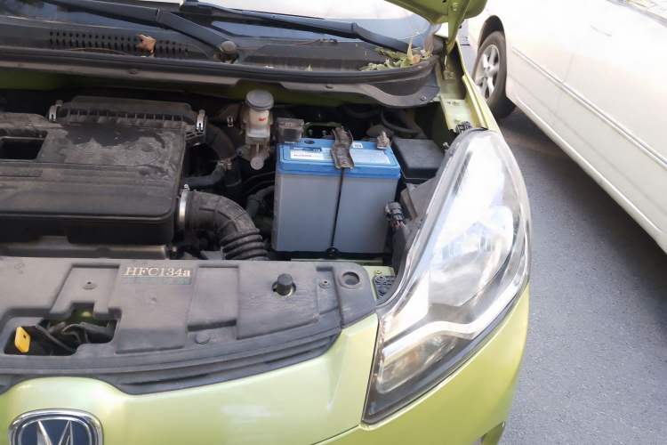 Used CHANGAN Benni 2015 1.4L IMT Prestige Model China V Standard Engine Bay Left