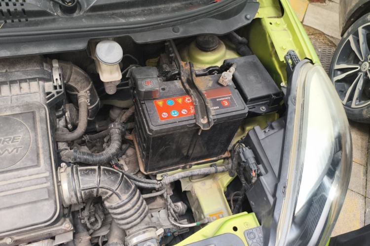 Used CHANGAN Benni 2015 1.4L IMT Sunroof Version China V Standard Engine Bay Left