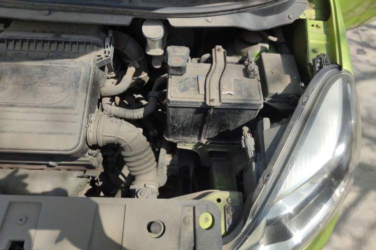 Used CHANGAN Benni 2015 1.4L Manual Luxury Model China V Standard Engine Bay Left